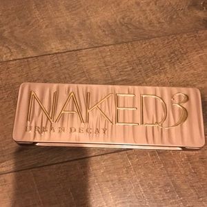 Urban Decay Naked 3 palate.